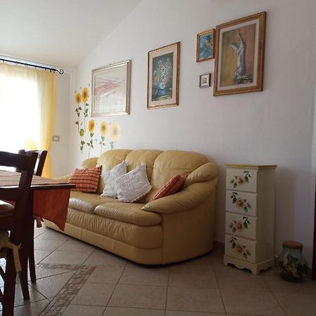 Casa Girasole Apartment กัสเตลซาร์โด ภายนอก รูปภาพ