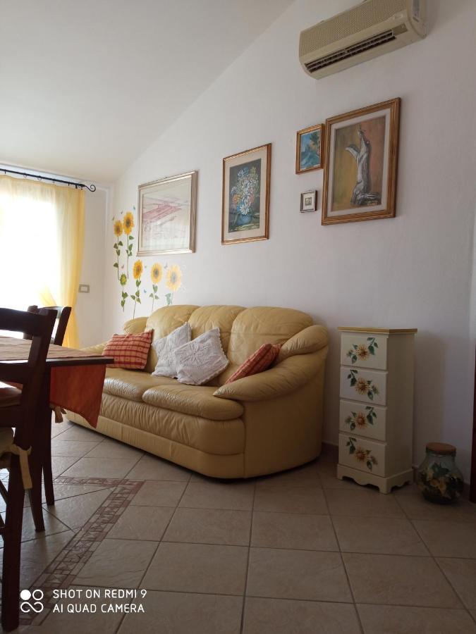 Casa Girasole Apartment กัสเตลซาร์โด ภายนอก รูปภาพ