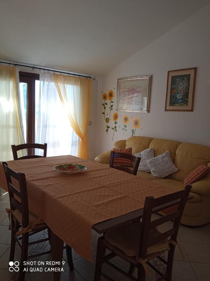 Casa Girasole Apartment กัสเตลซาร์โด ภายนอก รูปภาพ